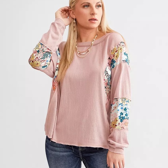 Tops - 132 Daytrip large